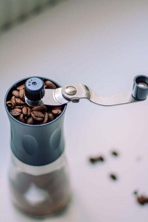 Essential Tools for a Small Kitchen: Maximise Your Space and Efficiency